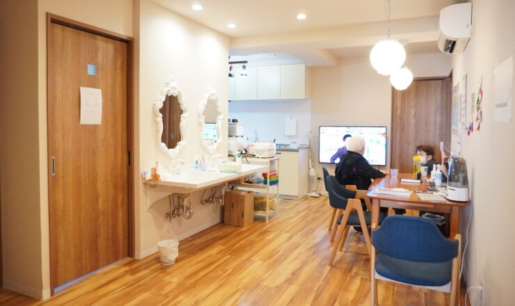 【月額75,000円～】大阪｜料金の安い介護施設なら・えびす堂の住宅型有料老人ホーム
